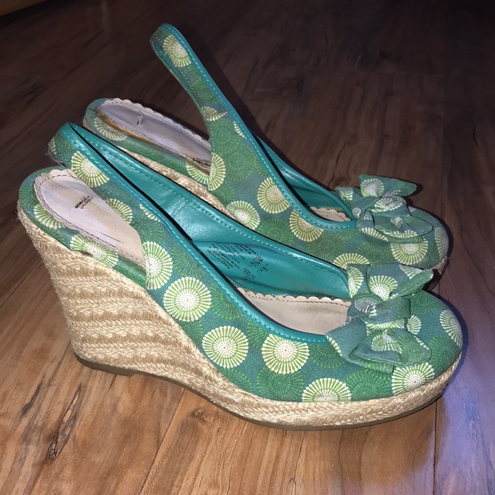 American Eagle platform wedges